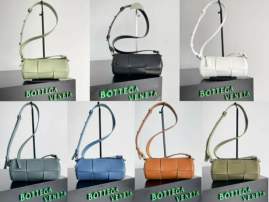 Picture of Bottega Veneta Handbags _SKUfw184065143fw